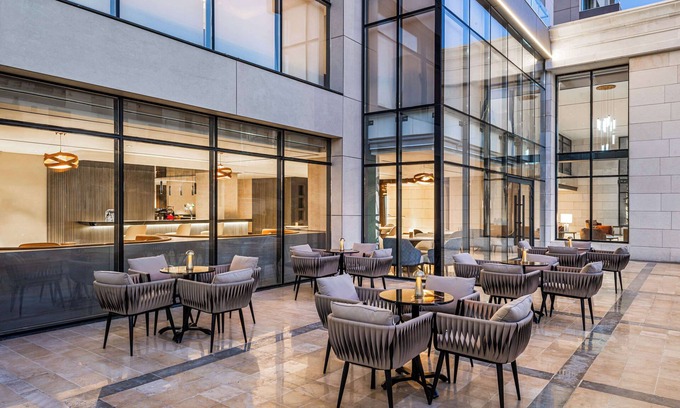 Amman Hotel | Doubletree By Hilton Amman Hotel & Residences