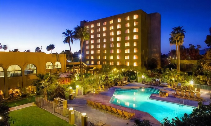 Tucson Hotel | DoubleTree by Hilton Tucson-Reid Park