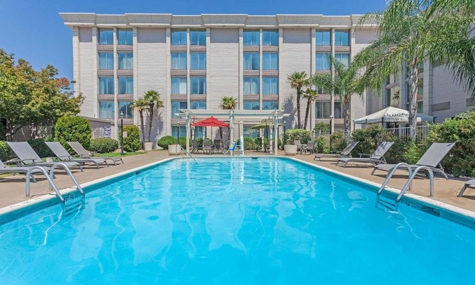 Chico Hotel | Doubletree By Hilton Chico, Ca