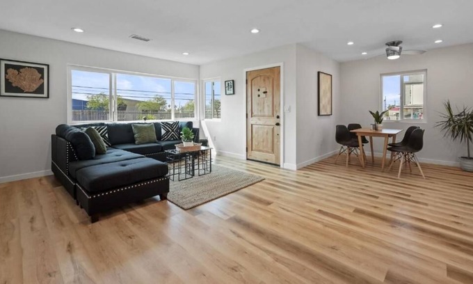 Los Angeles House | DOWNTOWN LA 3BR House with Parking
