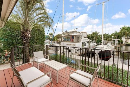 Hendricks and Venice Isles House | DOWNTOWN LAS OLAS WATERFRONT HOME UPDATED UNIT