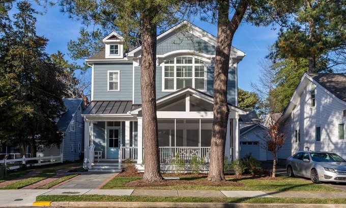 South Rehoboth House | Downtown Rehoboth Beach Home Sleeps 12 w/ Parking & Porch