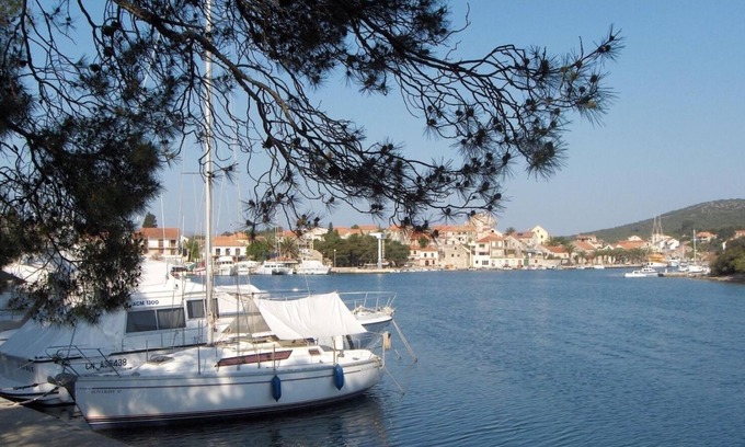 Vrboska House | Draga - Traditional & in Center - SA2