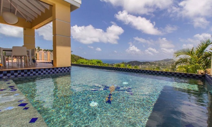 Cotton Valley House | Dragonfly Villa - 3BR/4BA, Sleeps 8 with Pool!