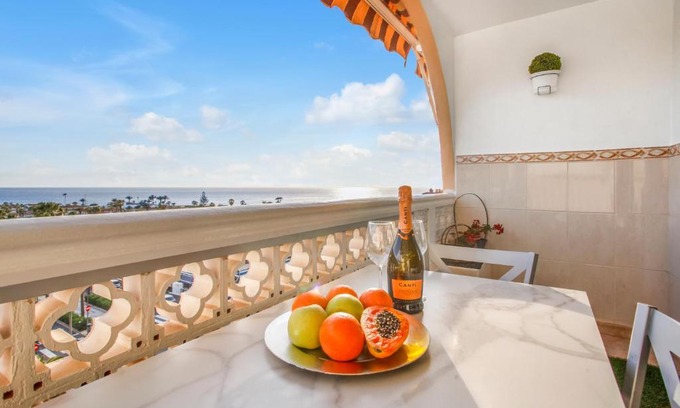 Palm-Mar Apartment | DREAM HOLIDAYS, Wonderful Ocean View, Fast Wi-Fi
