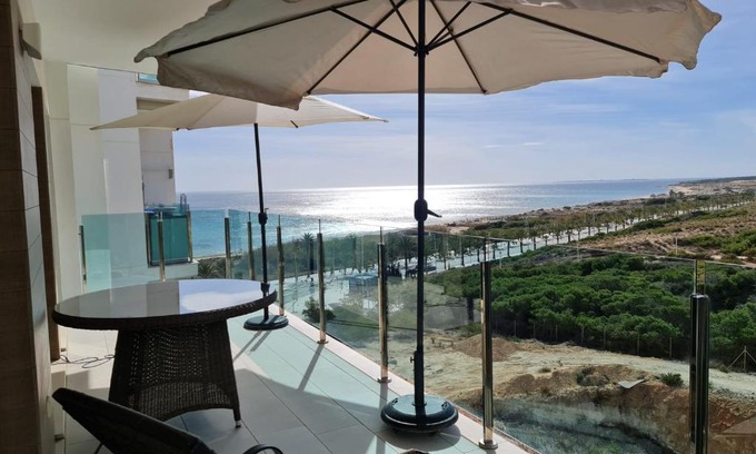 Els Arenals del Sol Apartment | DREAM VIEWS OF THE SEASHORE APARTMENT