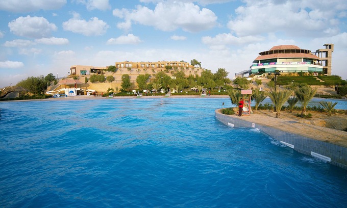 Karachi Resort | Dreamworld Resort, Hotel & Golf Course
