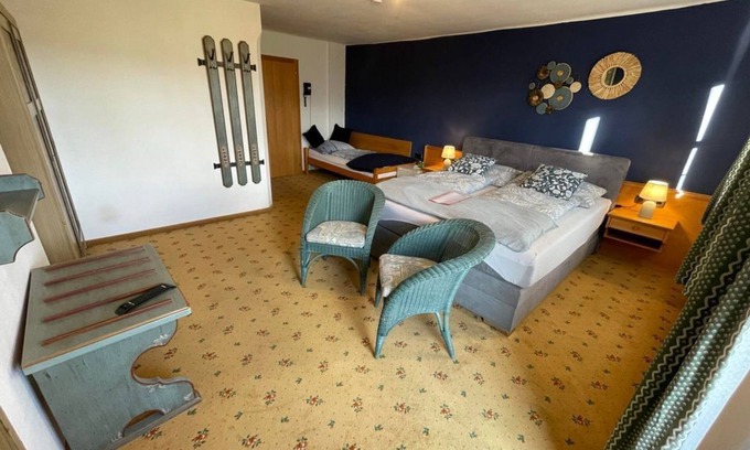 Millstatt Bed & Breakfast | Dreibettzimmer 3, WC u. Dusche Getrennt, Südbalkon - Hotel-gasthof Lammersdorf
