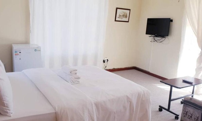 Summerstrand House | Drifters Haven Port Elizabeth