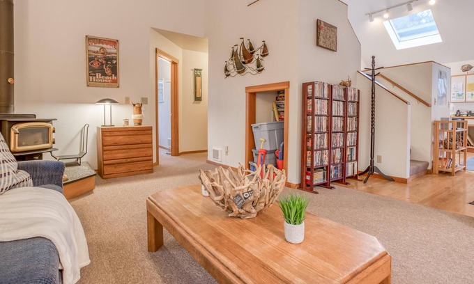 Manzanita House | Driftwood Cottage (MCA 491)