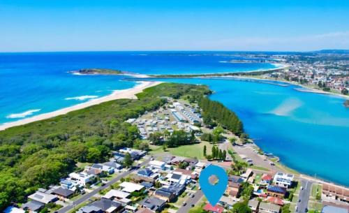 Windang House | DriftWood - Where the Lake Meets the Sea