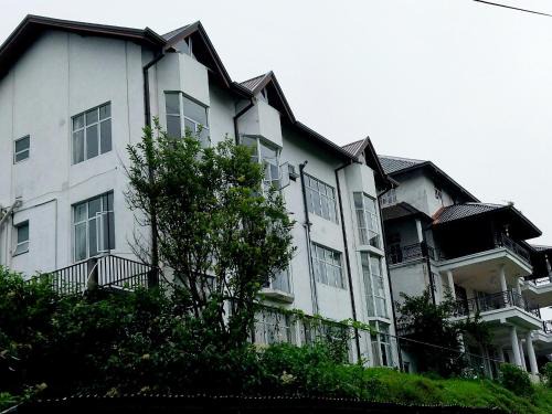 Nuwara Eliya Hotel | Drizzle Ridge Hotel