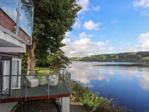 Llanycil Apartment | Drysgol Lakeside - Bala Lake