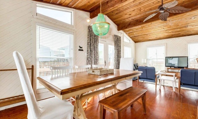 San Luis House | Dual Water Views - Ocean & Bay!