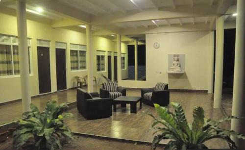 Trincomalee Apartment | Dudley's Family Resort
