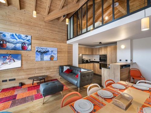 Courchevel Apartment | Duplex de Charme à Courchevel Moriond, à Proximité des Pistes et Commodités - FR-1-563-57