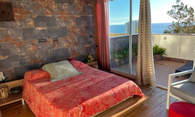 Torrequebrada Apartment | Duplex de lujo en la playa , jacuzzy, piscina, chimenea y padel