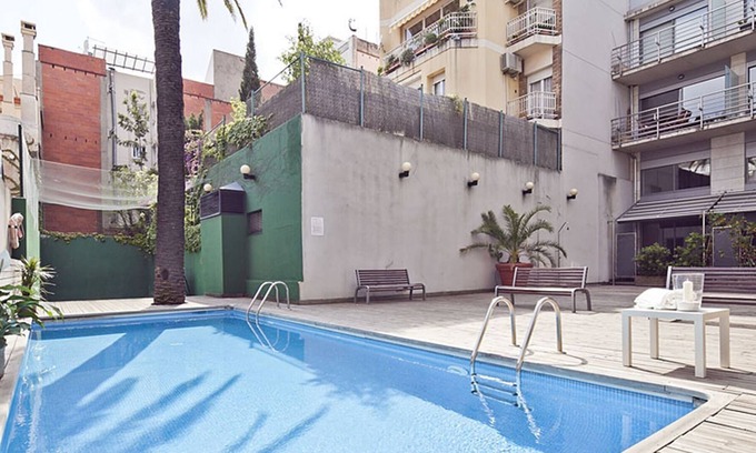 El Putget i Farro Apartment | Duplex in the Center of Barcelona with Swimming Pool