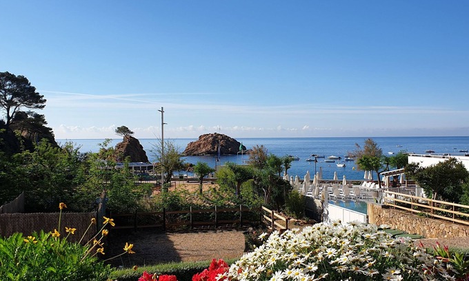 Tossa de Mar Condo | Duplex on the beach with beautiful views