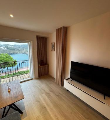 Cerbere Apartment | Duplex with sea view