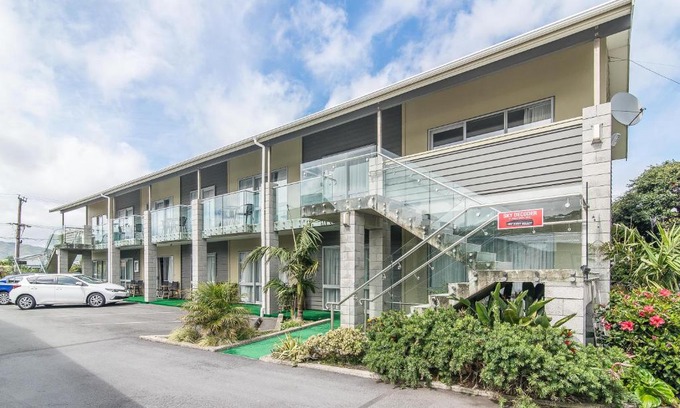 Petone Hotel | Dupont Motels