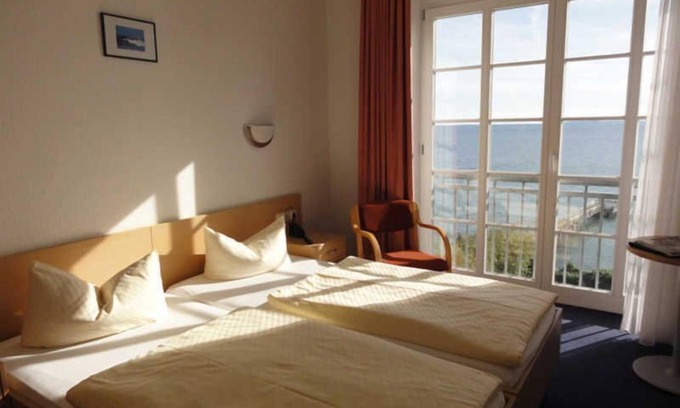 Sassnitz House | DZ 04. Standard mit Meerblick - Hotel Garni Meeresgruß