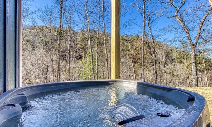 Sevierville Cabin | Eagle's Flight - New Construction - 4 Bedroom 3.5 Bath 4 Cabin by Redawning