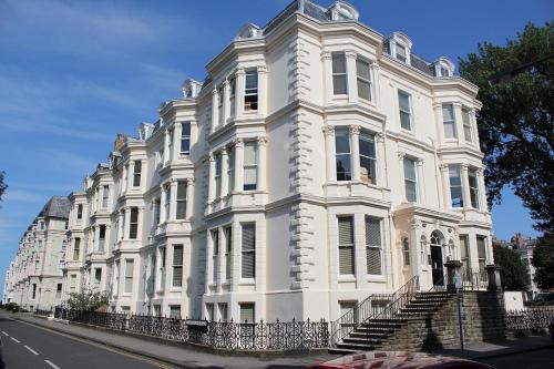 South Cliff Apartment | Easby Hall 24