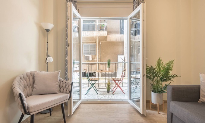 Ampelokipoi Apartment | Easy Living Suite by Cloudkeys