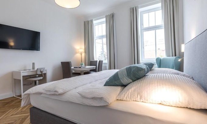 Nibelungen-Viertel Apartment | Easy Vienna 15 Contactless Check IN