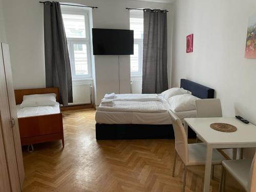Vienna Hotel | easybook-in