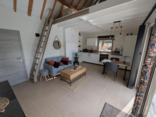 Mettet House | Eau caillou