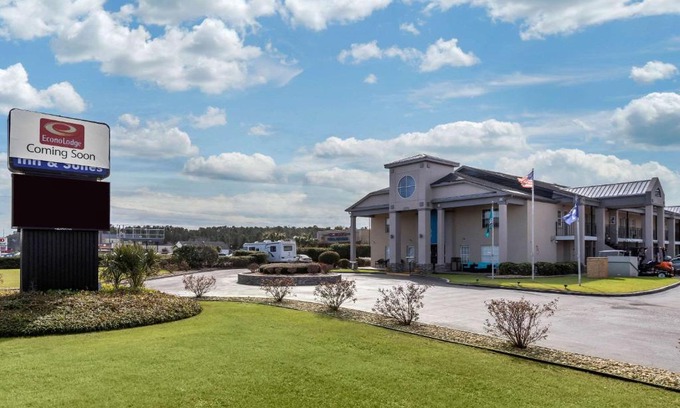 Red Hill Hotel | Econo Lodge at the University