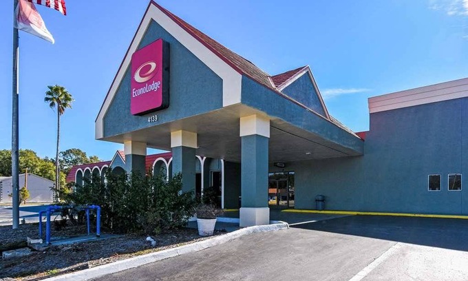 Temple Crest Hotel | Econo Lodge Busch Gardens