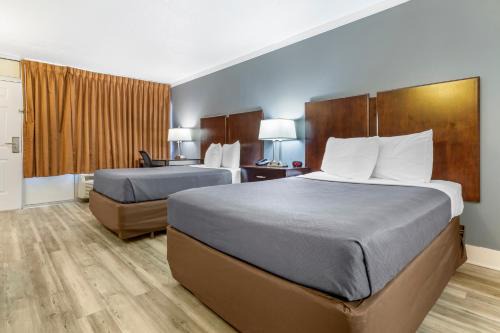 Conway Hotel | Econo-Lodge of Conway