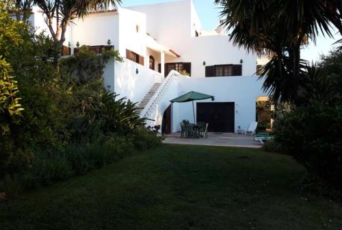 Funchal Apartment | Economy Studio for Two in Lagos