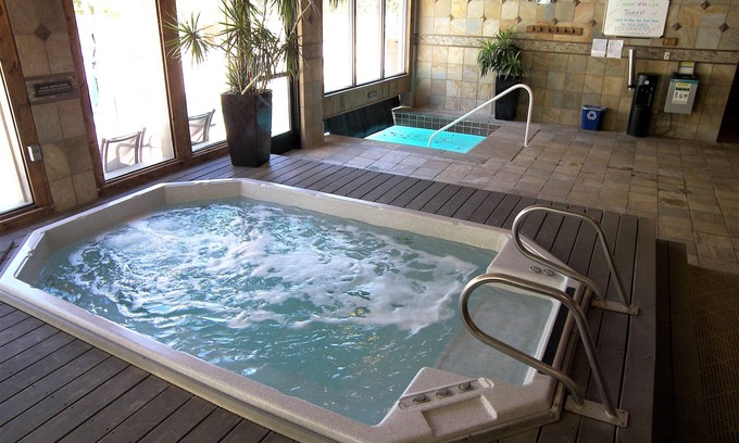 Lakeside Village Condo | Edgewater Studio One bath EWJP