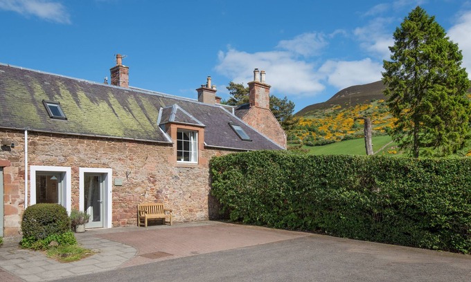 Melrose Cottage | Eildon Melrose Holiday Cottages & Log Cabins - The Granary