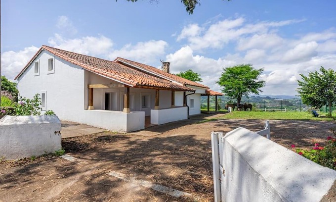Grandarrasa House | El Rancho La Cumbre
