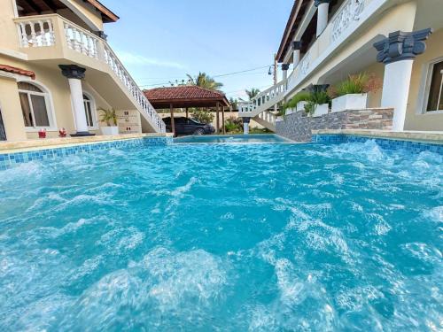 Cabarete Villa | Elegant 7BRVilla in Cabarete, Whirlpool, Pool, Beach, Adventure!