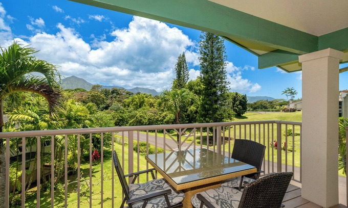 Princeville Condo | Elegant Air-Conditioned Villa by Golf Course - Near Beaches, Shopping, Dining