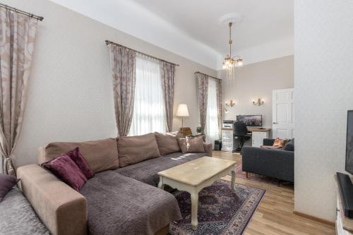 Centrs Apartment | Elegant Apartment in historical centre & Free Locked PARKING