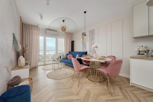Krzyki Apartment | Elegant Apartment with Balcony Krakowska Wrocław by Renters Prestige