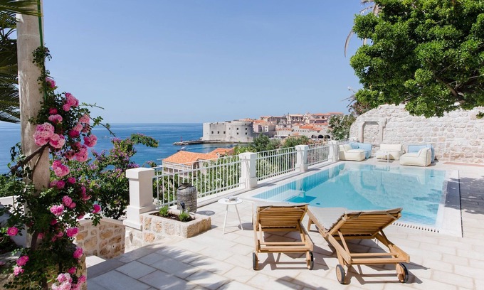 Ploce Villa | Elegant Dubrovnik Villa | 5 Bedrooms | Villa Dubrovnik Supila | Private Heated.