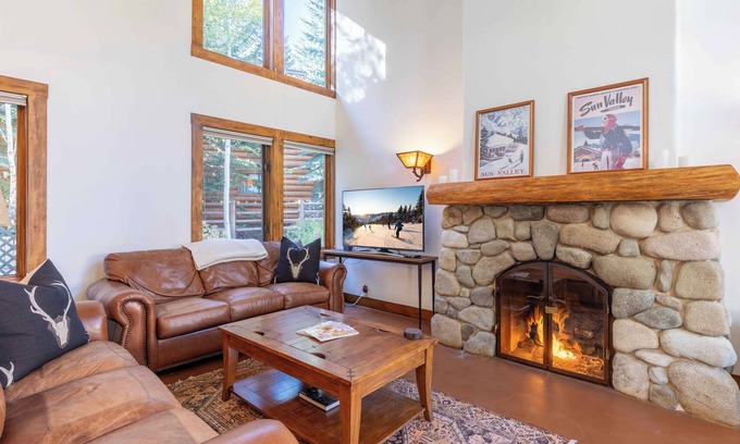 Warm Springs Condo | Elegant Three Suite Condo Steps to Warm Springs Lodge