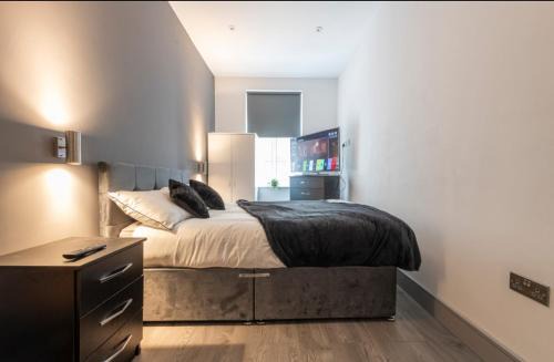 Bradford Apartment | Elegantstays