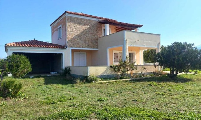 Almiros Beach House | Eleni
