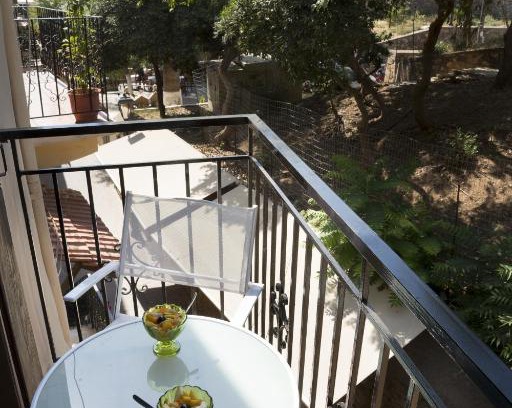 Old Town Apartment | Elia Portou Rooms