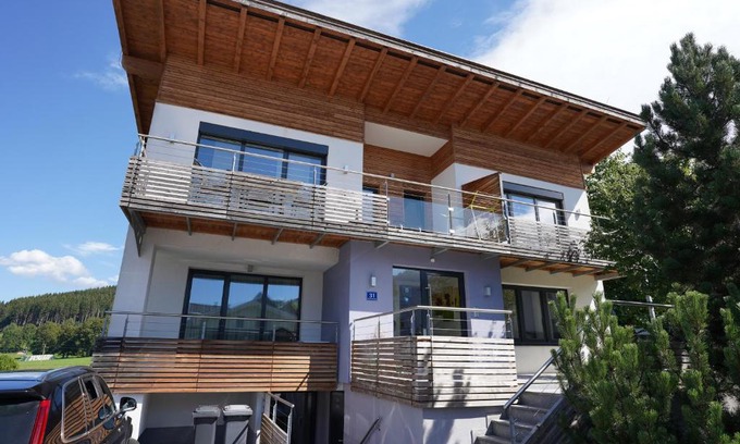 Kaprun Apartment | Elinas Mountain Views