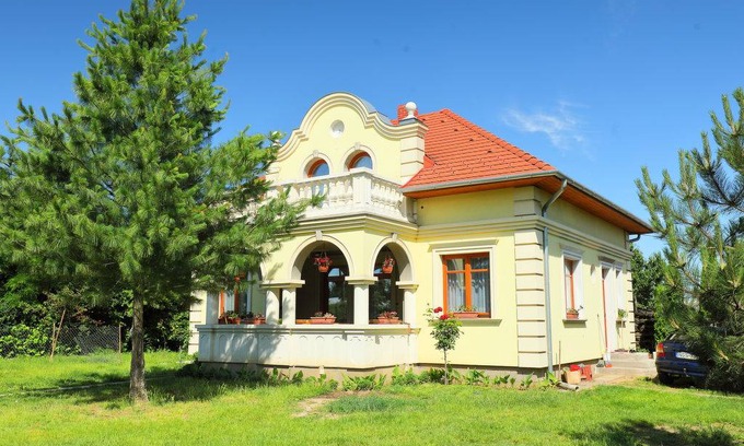 Balatonoszod House | Elisabeta
